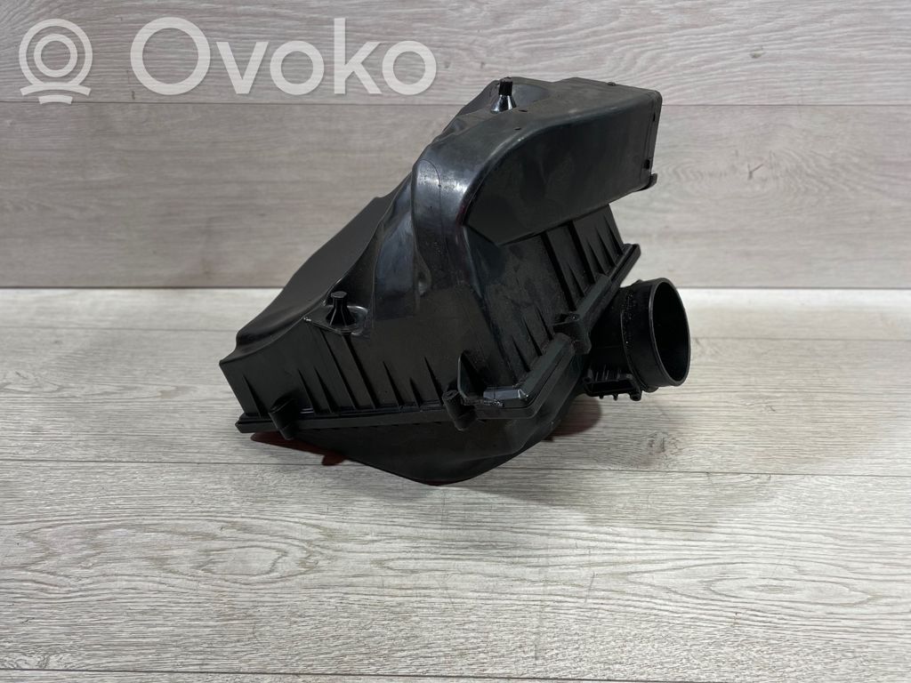 BMW 5 G30 G31 G38 Obudowa filtra powietrza 
