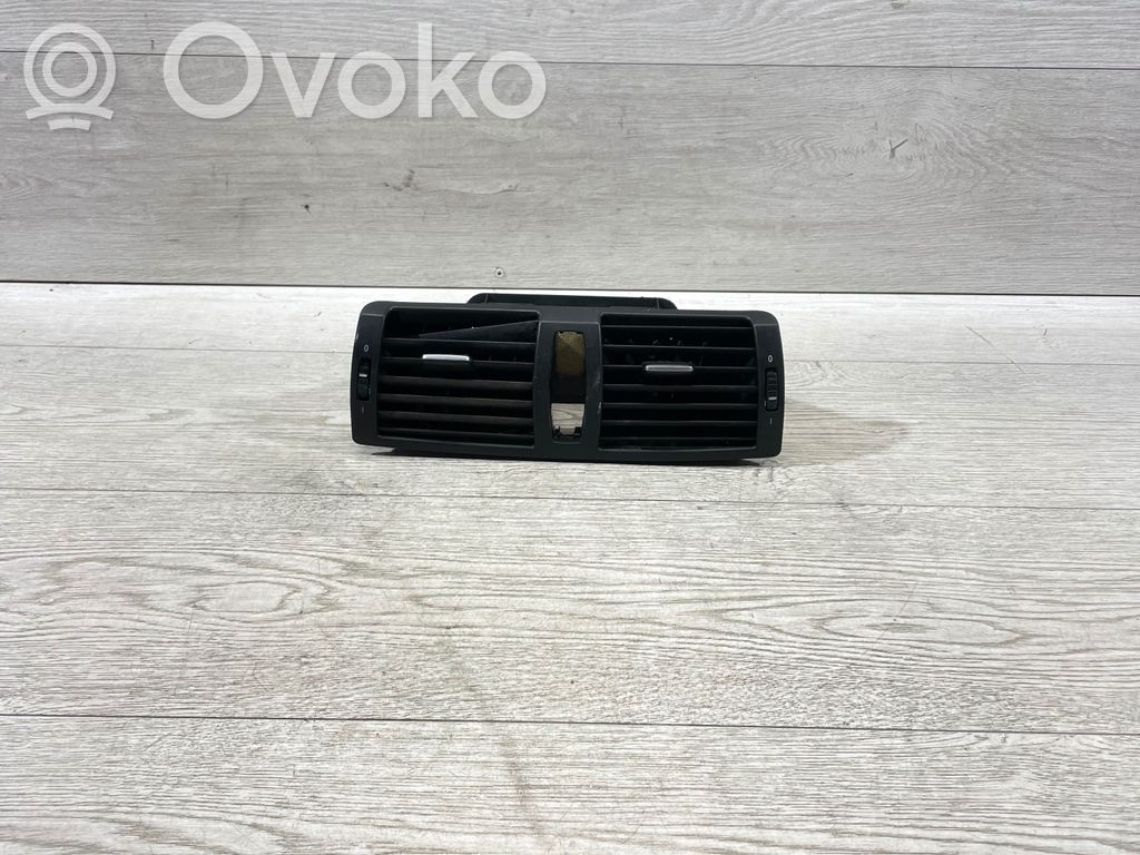 BMW 1 E81 E87 Centrinės oro grotelės 