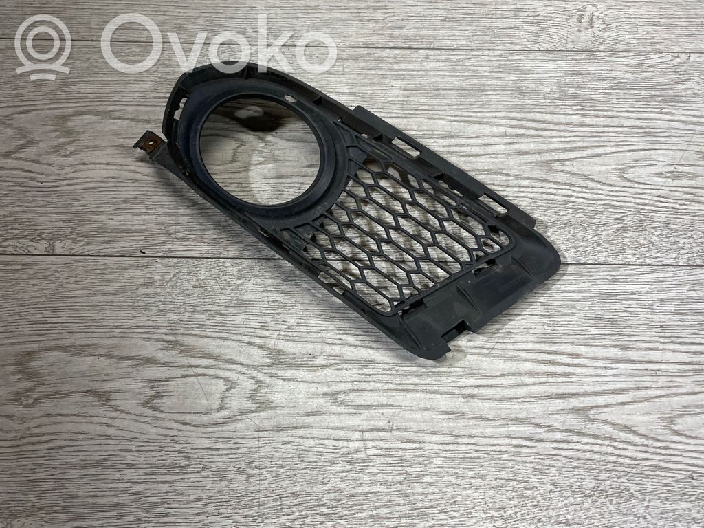 Etusumuvalon ritilä   8041181,5857711