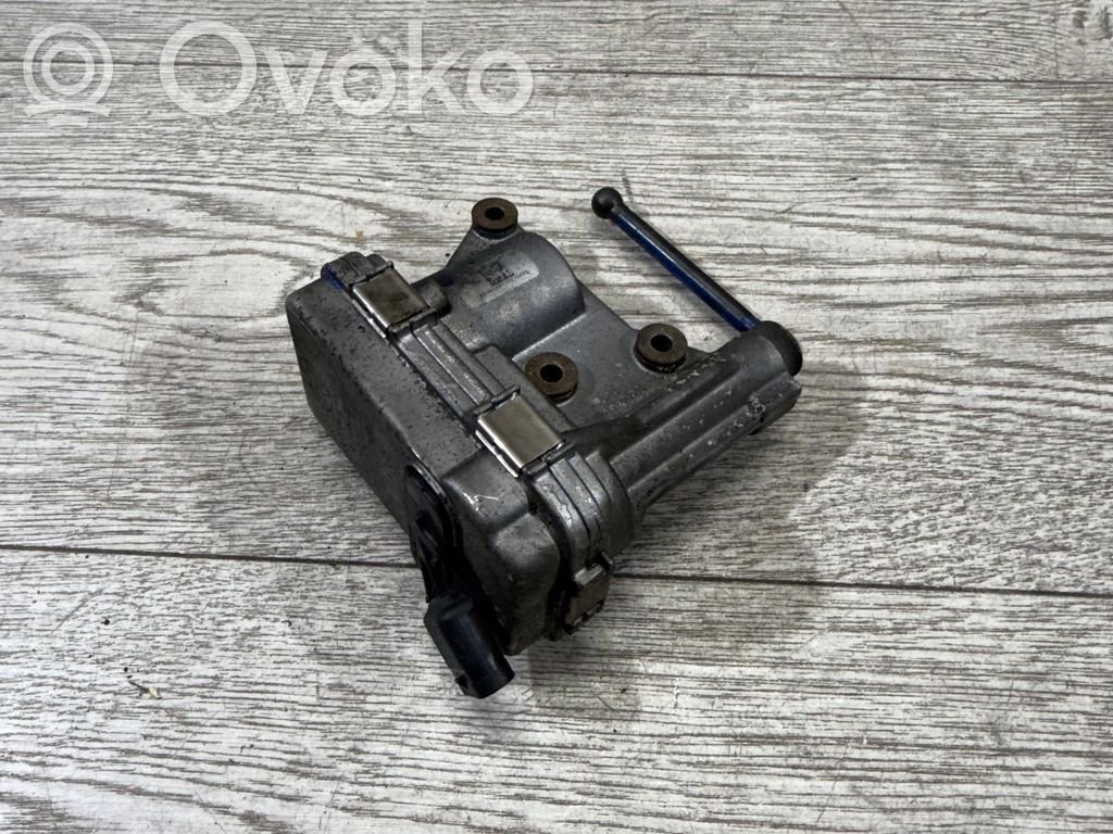 BMW X5 E70 Turbinos elektrinis valdymo aktuatorius 