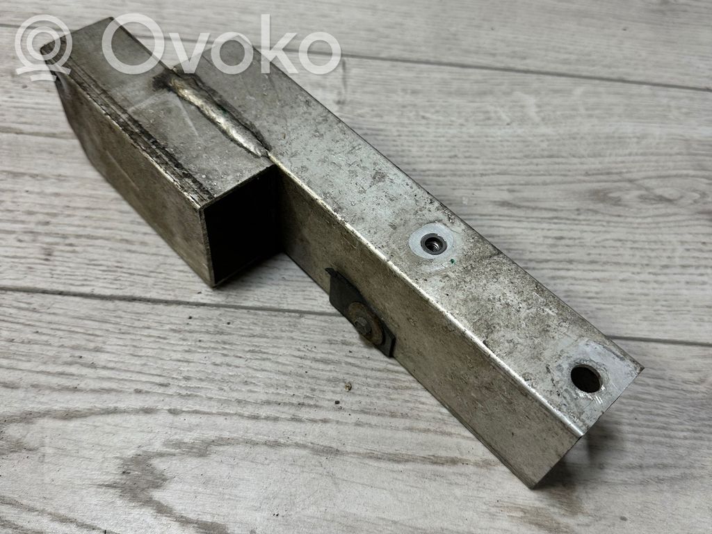 BMW 7 F01 F02 F03 F04 Boczny panel mocowania chłodnicy 
