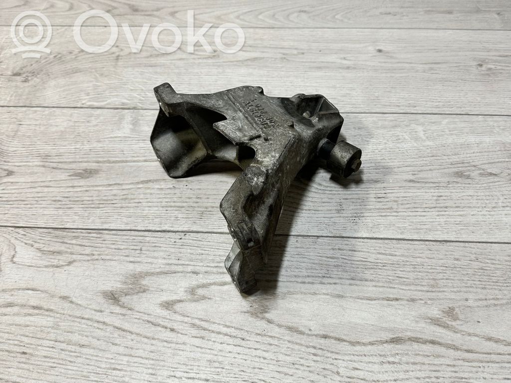 BMW 3 F30 F35 F31 Łapa / Mocowanie silnika 