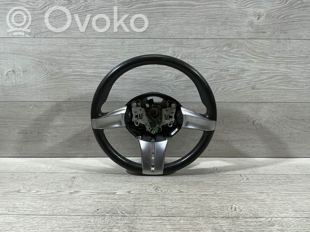 Volant   6784840