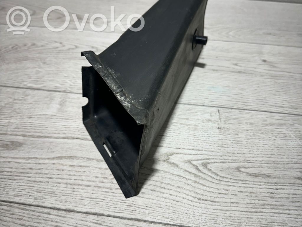 BMW 3 E36 Stabdžių aušinimo oro kanalas 