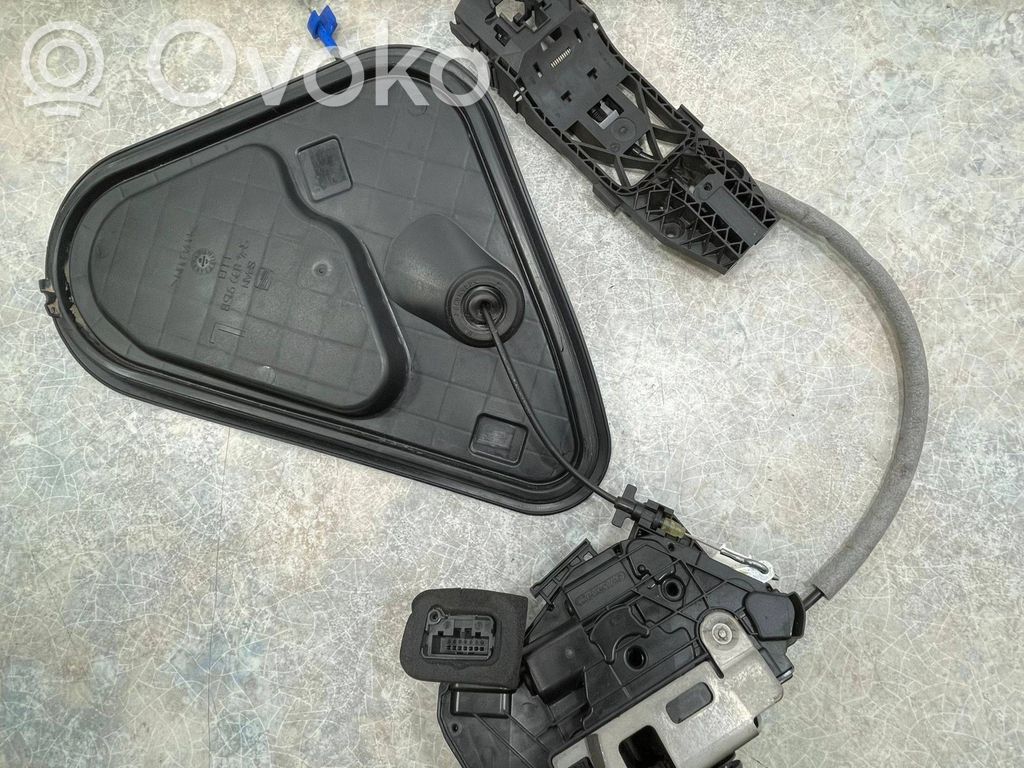 Volkswagen Golf VII Rear door lock 