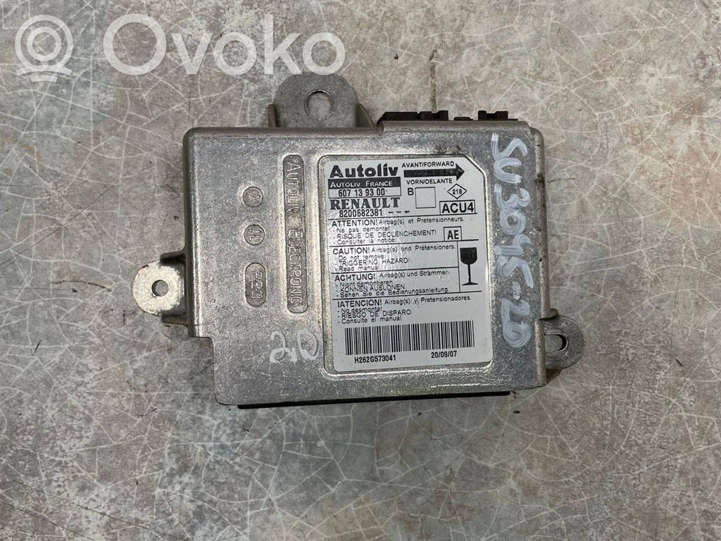 Renault Megane II Airbag control unit/module 