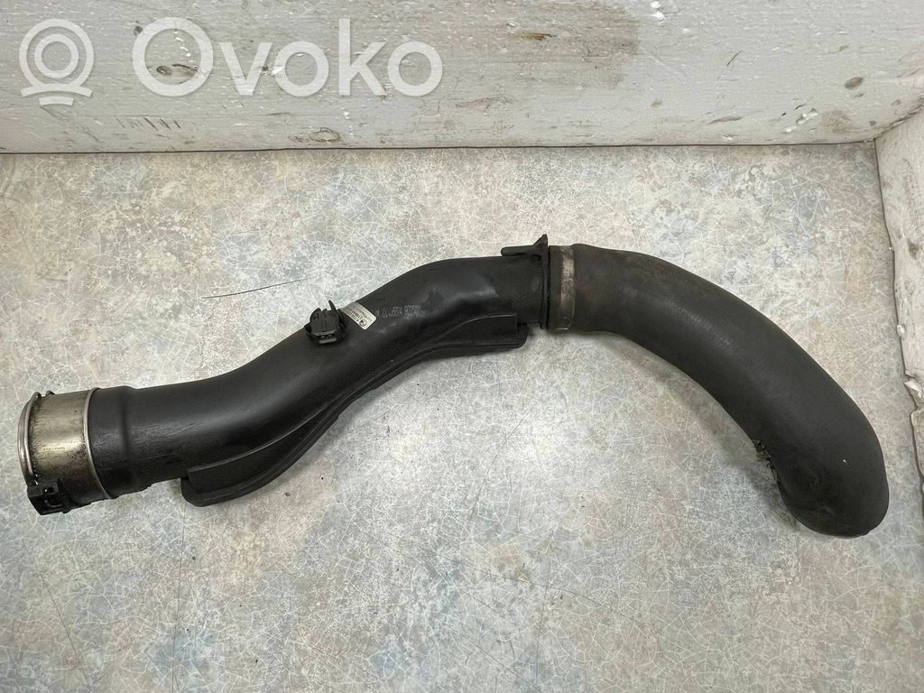 BMW 5 F10 F11 Intercooler hose/pipe 