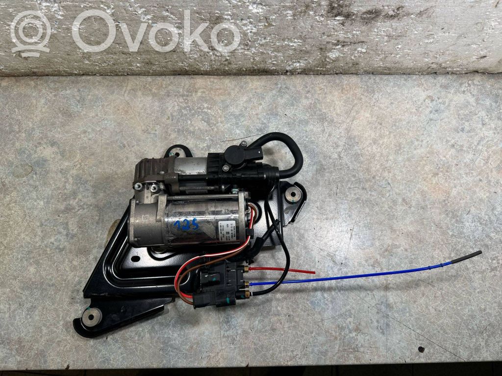 BMW i4 Air suspension compressor/pump 