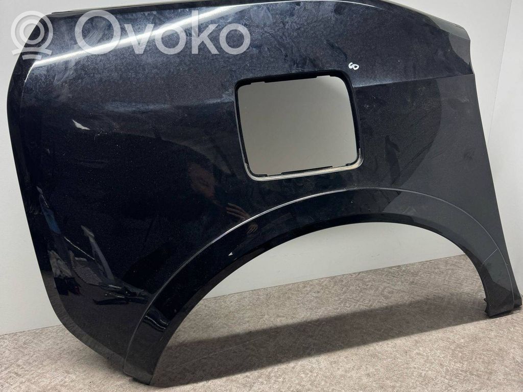 BMW i3 Takalokasuojan reuna 