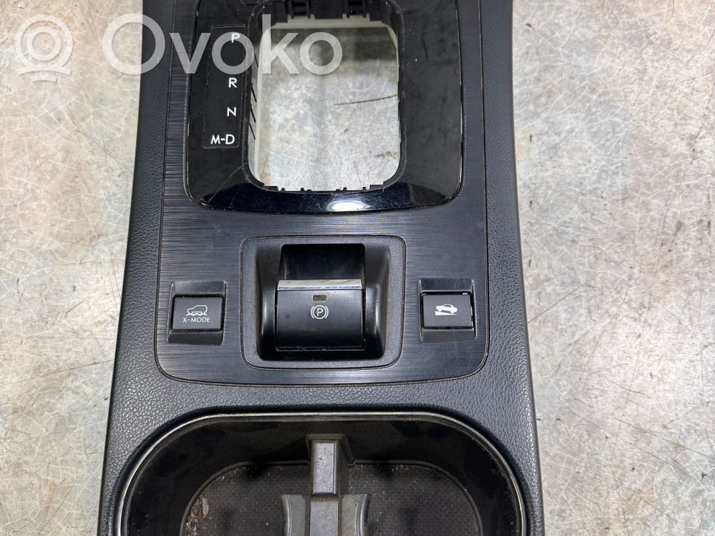 Subaru Outback (BS) Ramka drążka zmiany biegów 