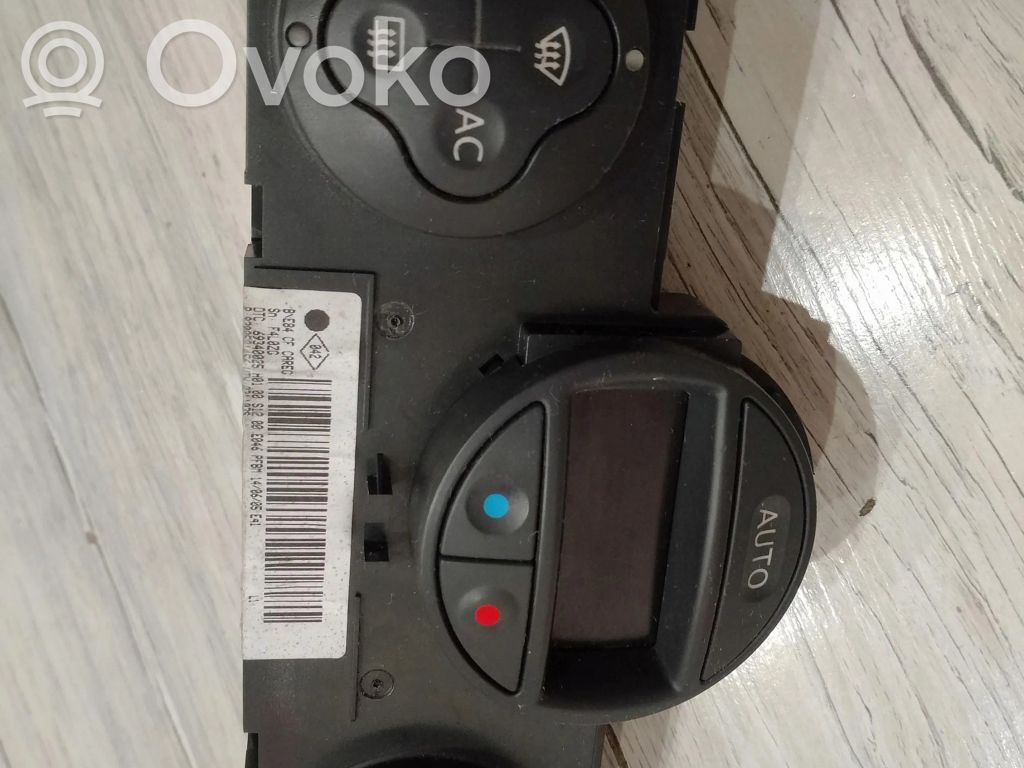 Renault Megane II Climate control unit 