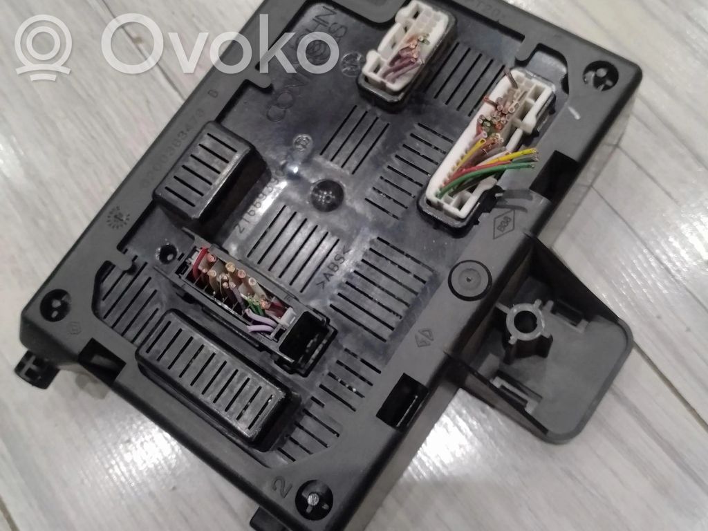 Renault Clio III Mukavuusmoduuli 