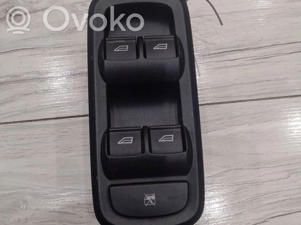 Ford Ka Electric window control switch 