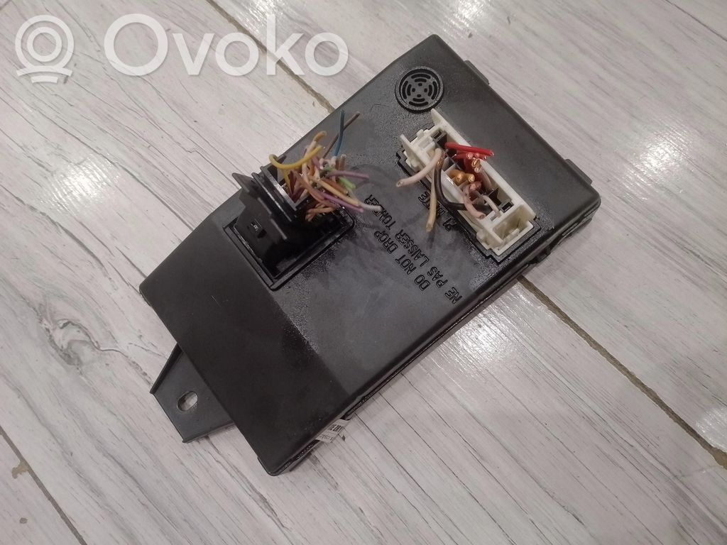 Dacia Sandero Comfort/convenience module 