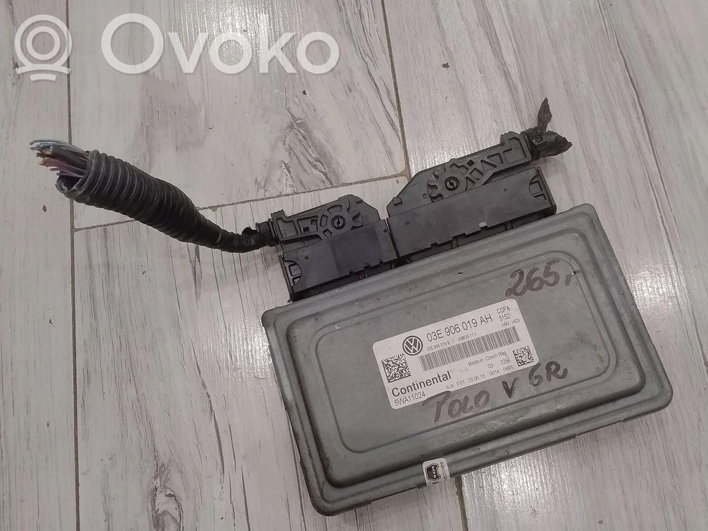 Volkswagen Polo V 6R Engine control unit/module ECU 