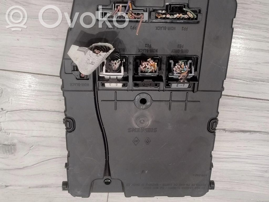 Renault Scenic II -  Grand scenic II Relay mounting block 