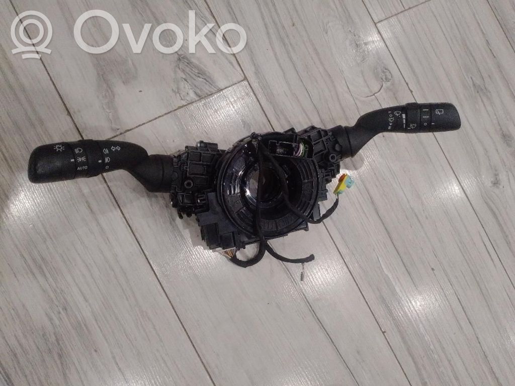 Toyota Aygo X Manetka / Włącznik wycieraczek świateł 