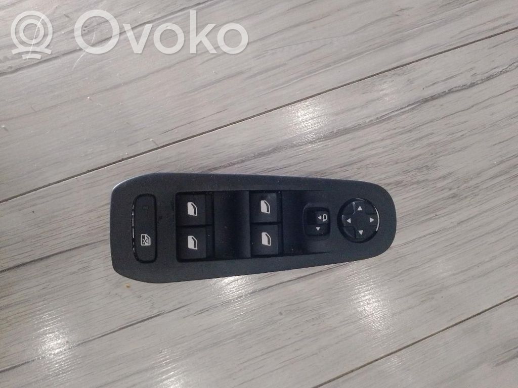 Peugeot 308 Electric window control switch 
