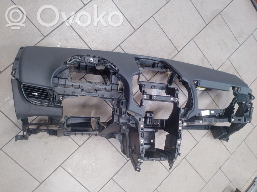 Opel Zafira C Deska rozdzielcza 