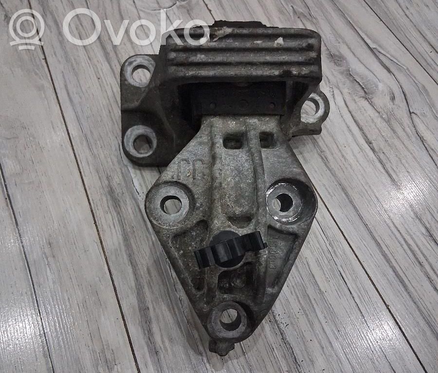 Renault Megane III Engine mount vacuum valve 