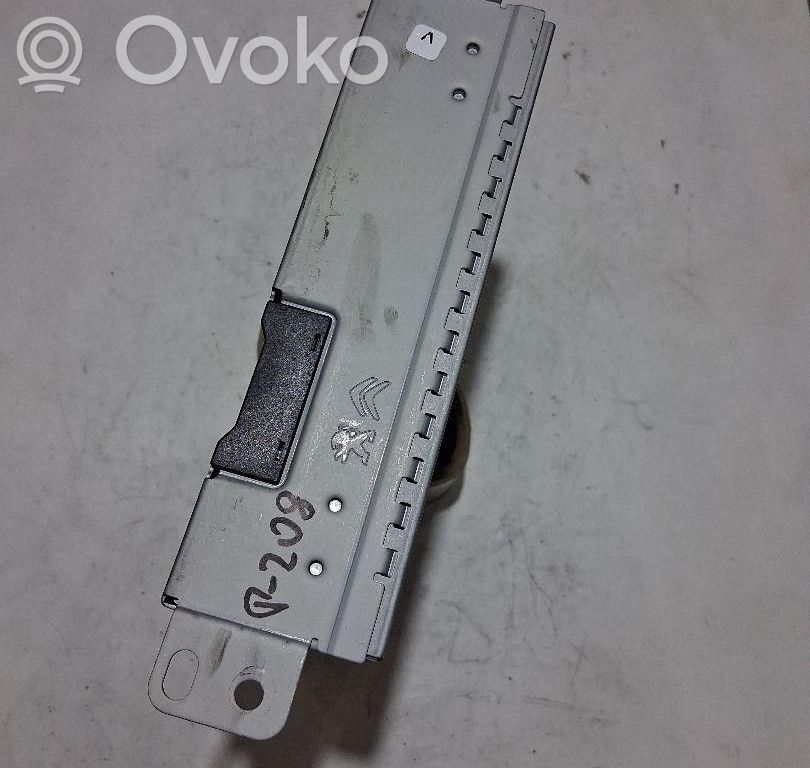 Peugeot 307 Radio/CD/DVD/GPS head unit 