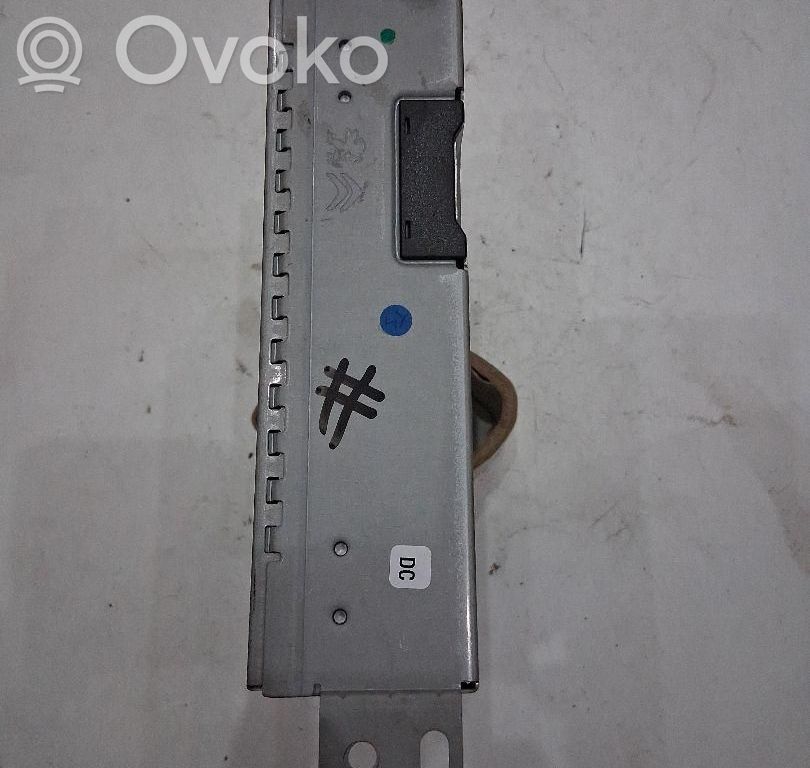 Peugeot 307 Radio/CD/DVD/GPS head unit 