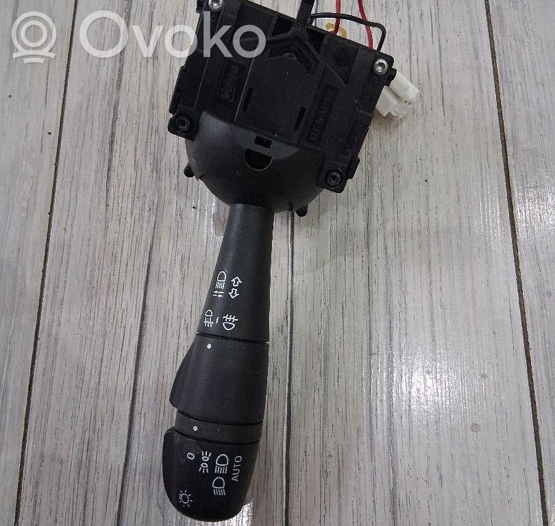 Renault Clio IV Light switch 