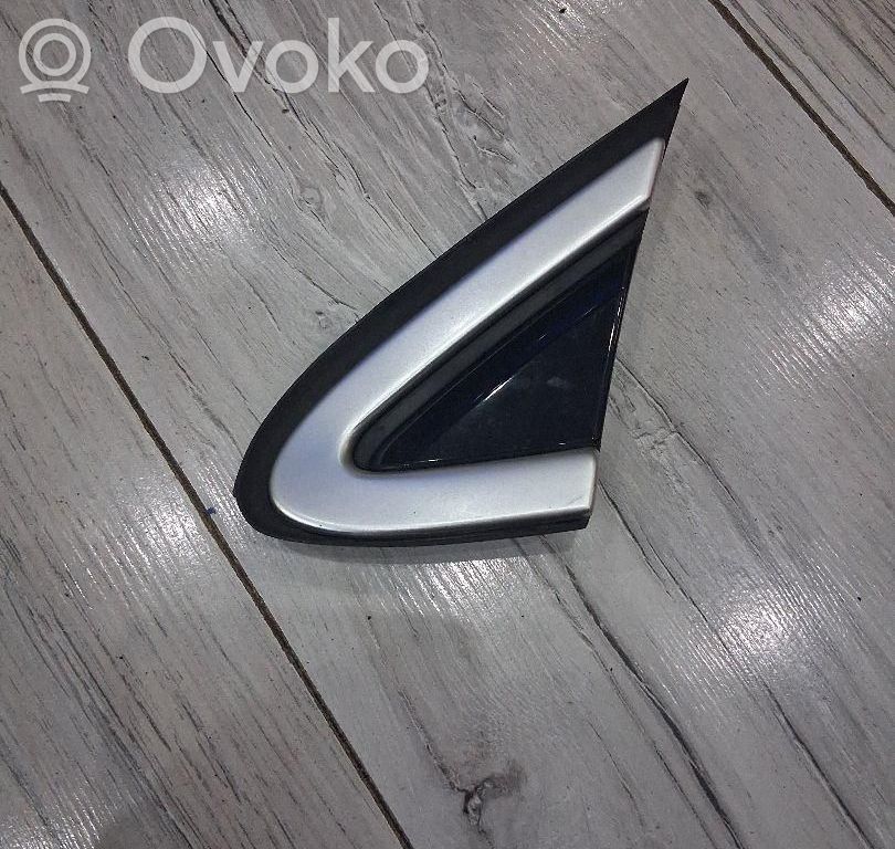 Volvo V40 Ornament contur aripă față 
