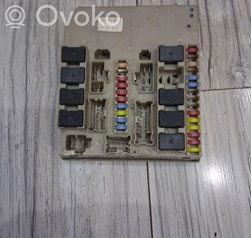 Renault Clio III Fuse box set 