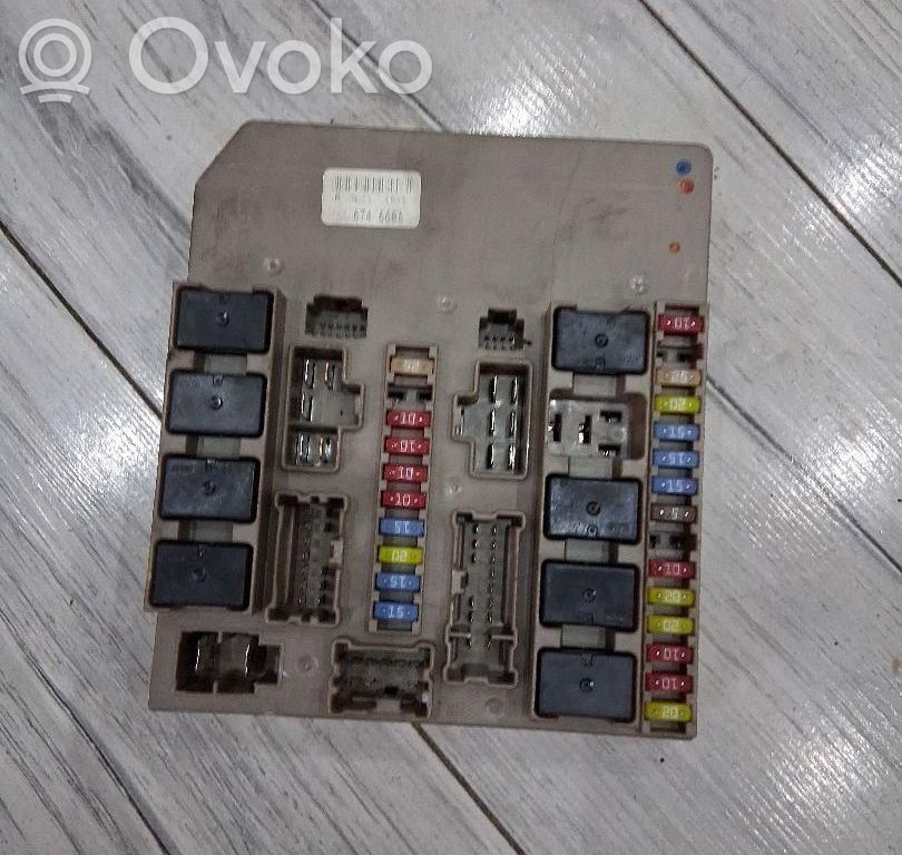 Renault Clio III Unidad de control del BSM 