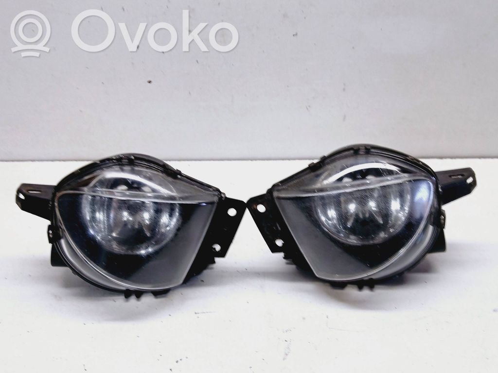 Miglas lukturis priekšā   6948373,6948374