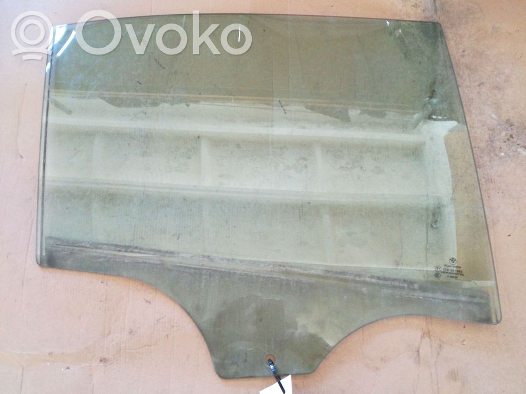 Fenster Scheibe Tür hinten