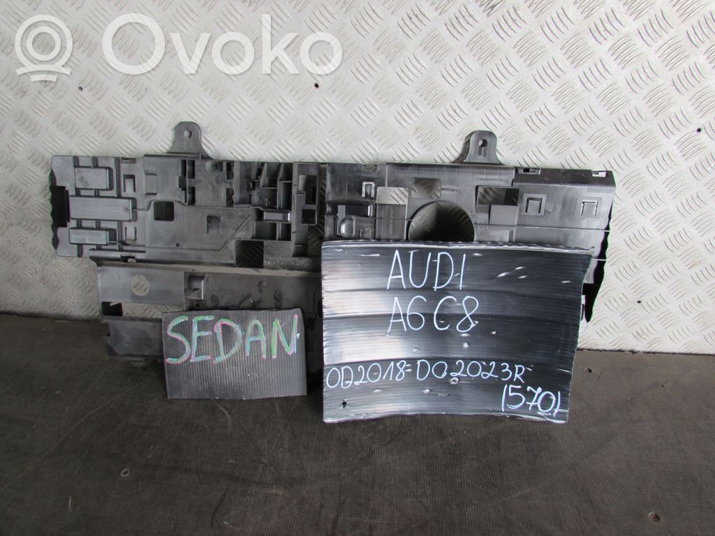 Audi A6 S6 C8 4K Inne elementy wykończenia bagażnika 