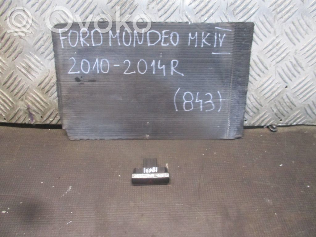 Ford Mondeo MK IV Botón interruptor de luz de peligro 