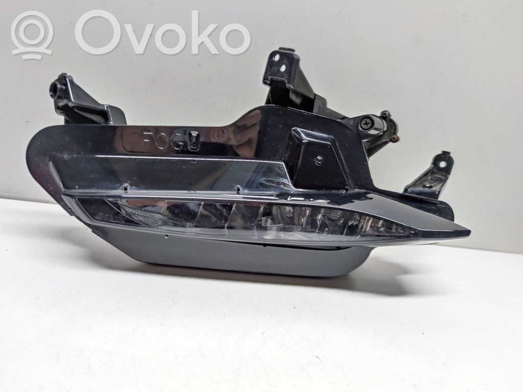 Nebelscheinwerfer vorne   92201J7500