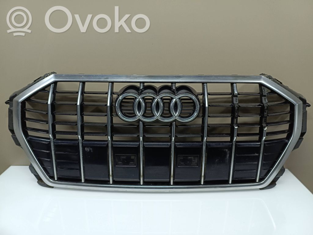 Audi Q3 F3 Maskownica / Grill / Atrapa górna chłodnicy 