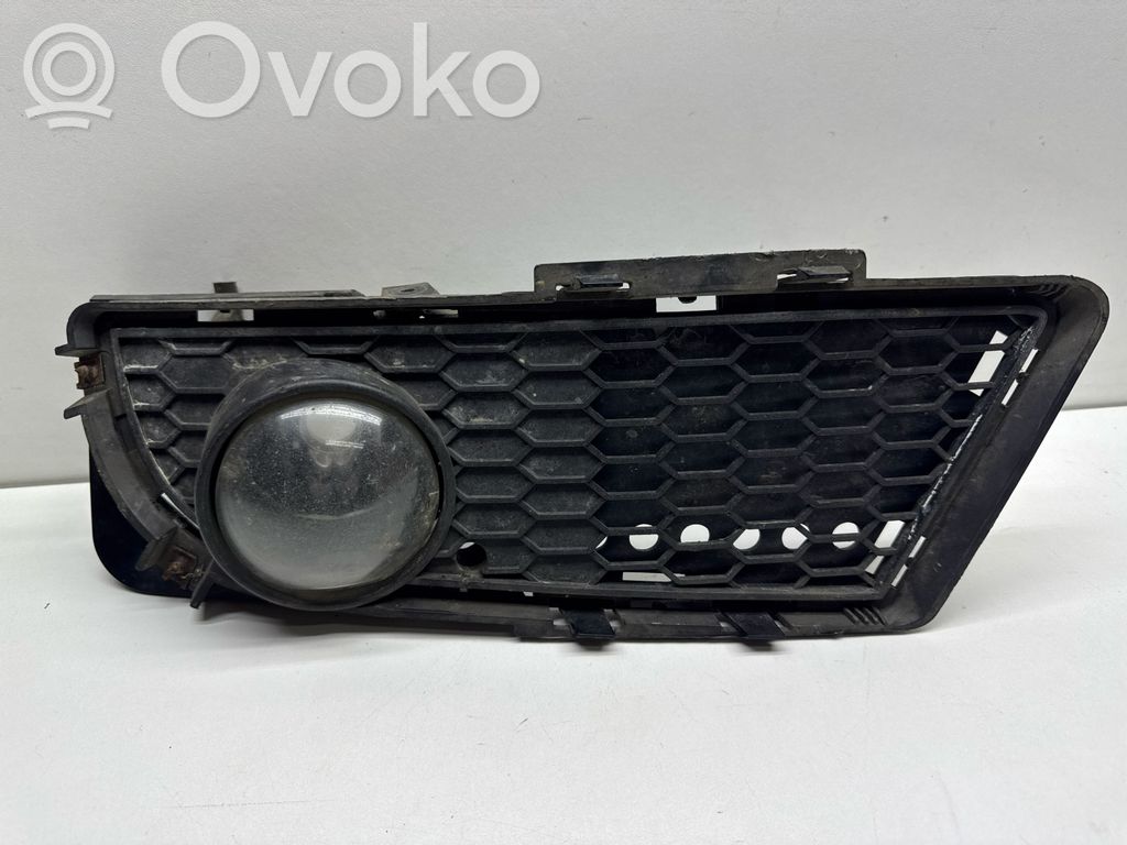 BMW 3 F30 F35 F31 Etusumuvalon ritilä 