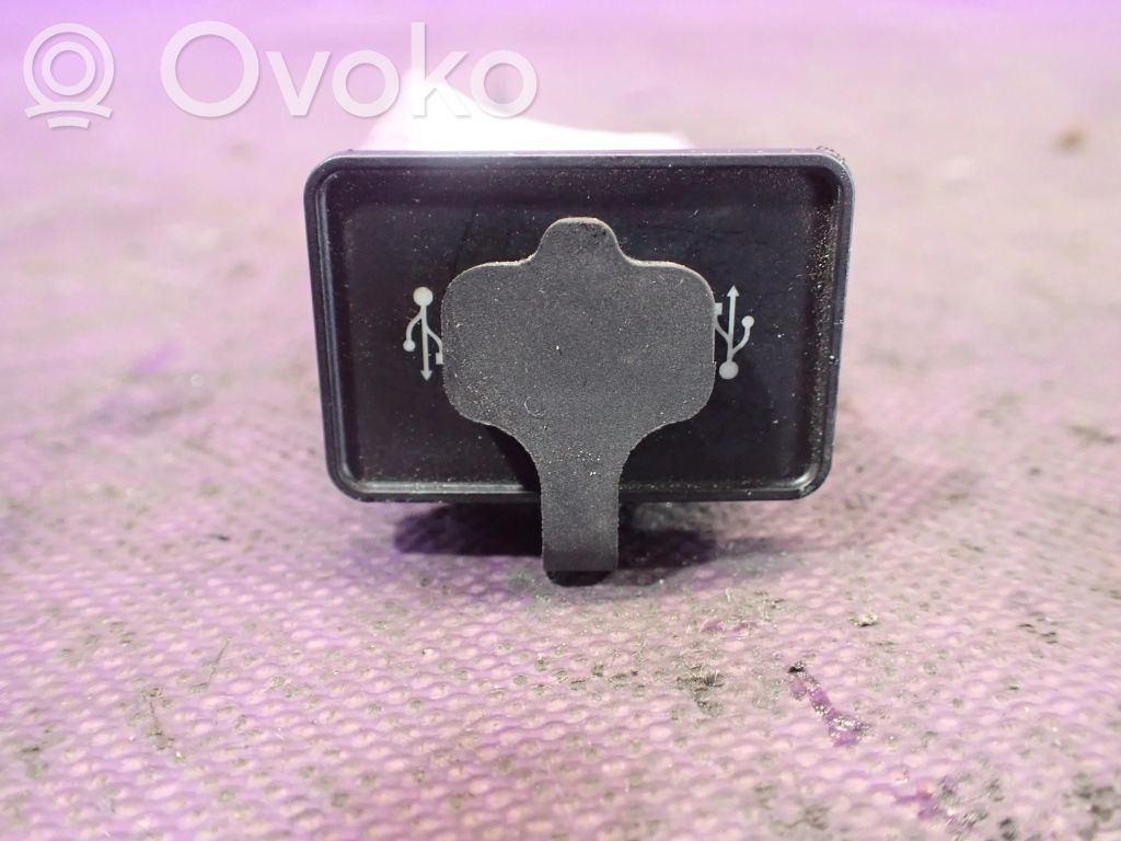 Alfa Romeo 159 Enchufe conector USB 