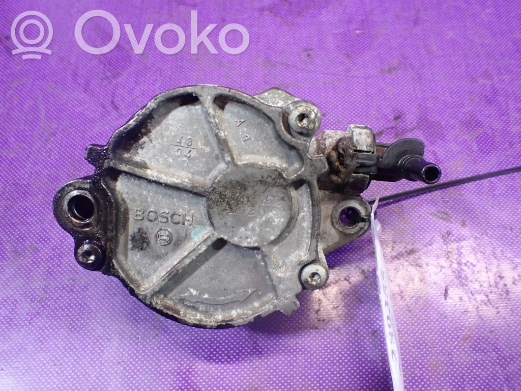 Vacuum pump