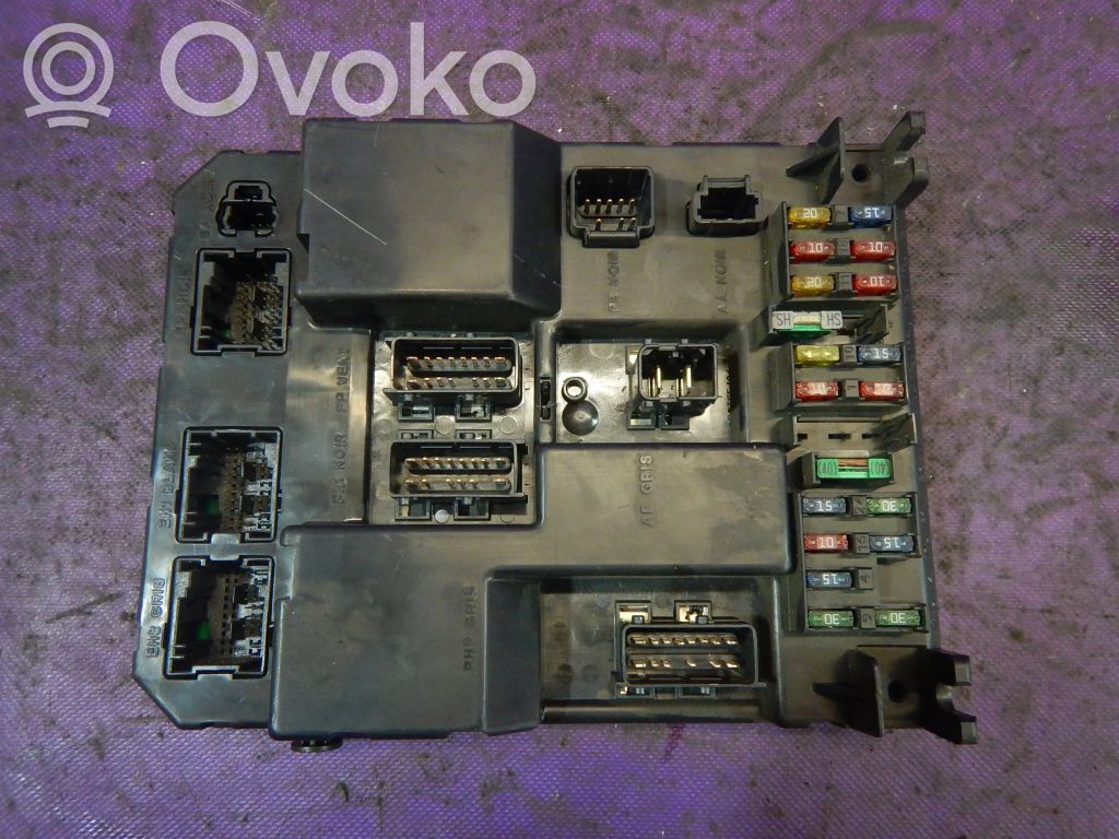 Citroen C5 Drošinātāju kaste (komplekts) 