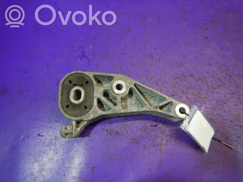 Opel Meriva A Gearbox mounting bracket 