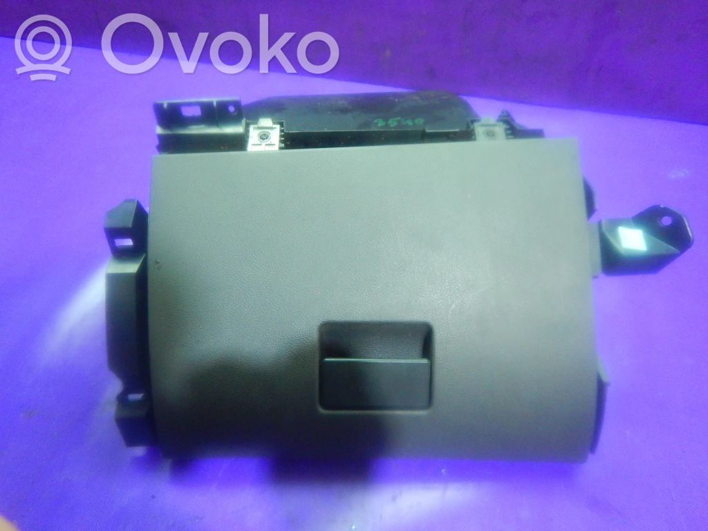 Ford Focus C-MAX Glove box 
