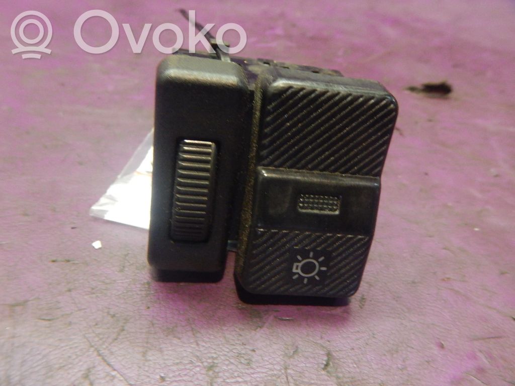 Volkswagen Polo II 86C 2F Interruptor de luz 