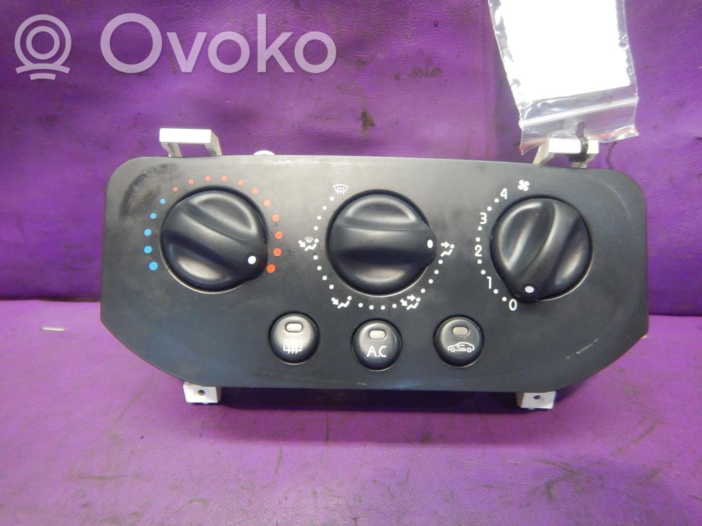 Renault Clio II Interior fan control switch 
