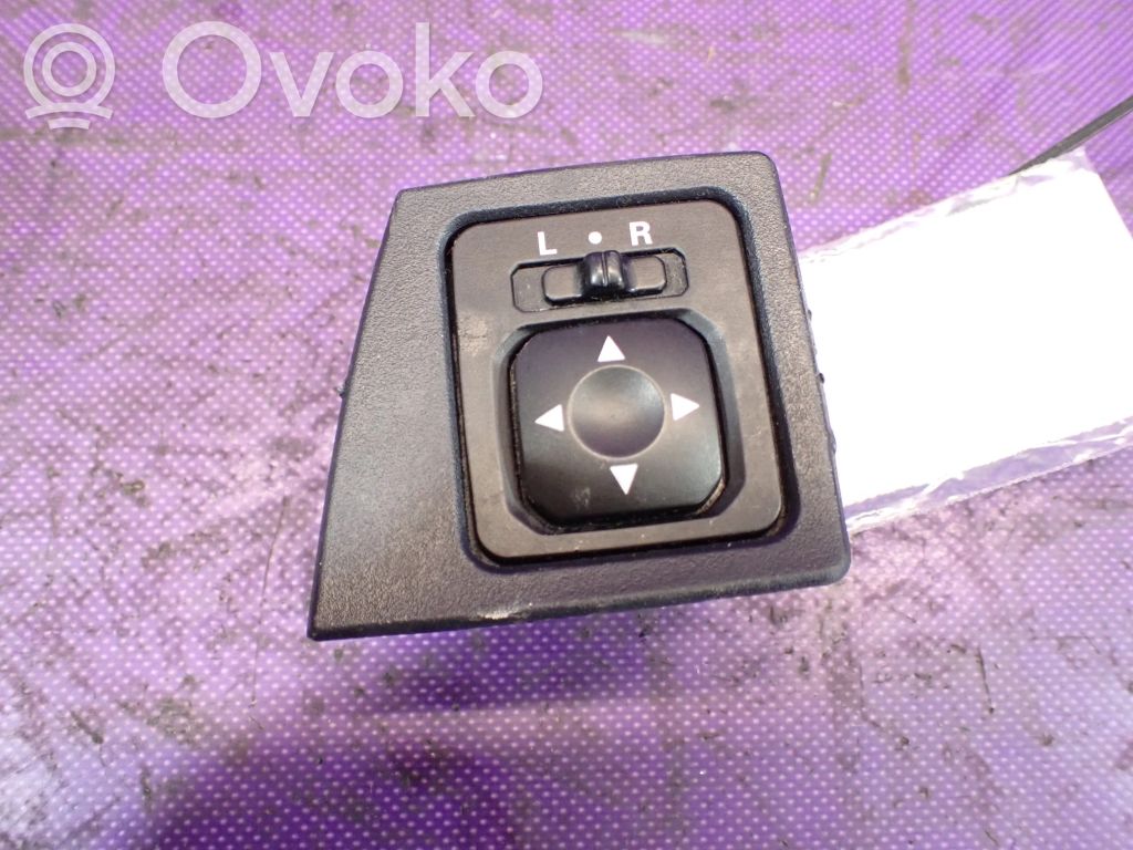Mitsubishi Lancer VIII Interruptor del espejo lateral 