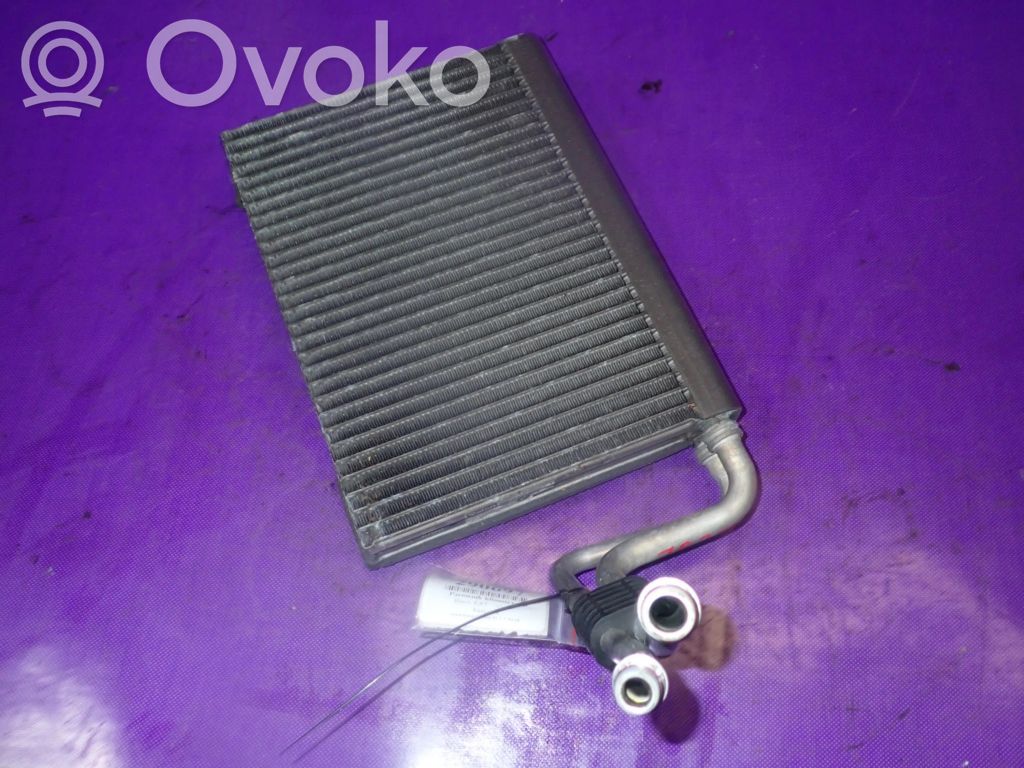 BMW 1 E81 E87 Air conditioning (A/C) radiator (interior) 