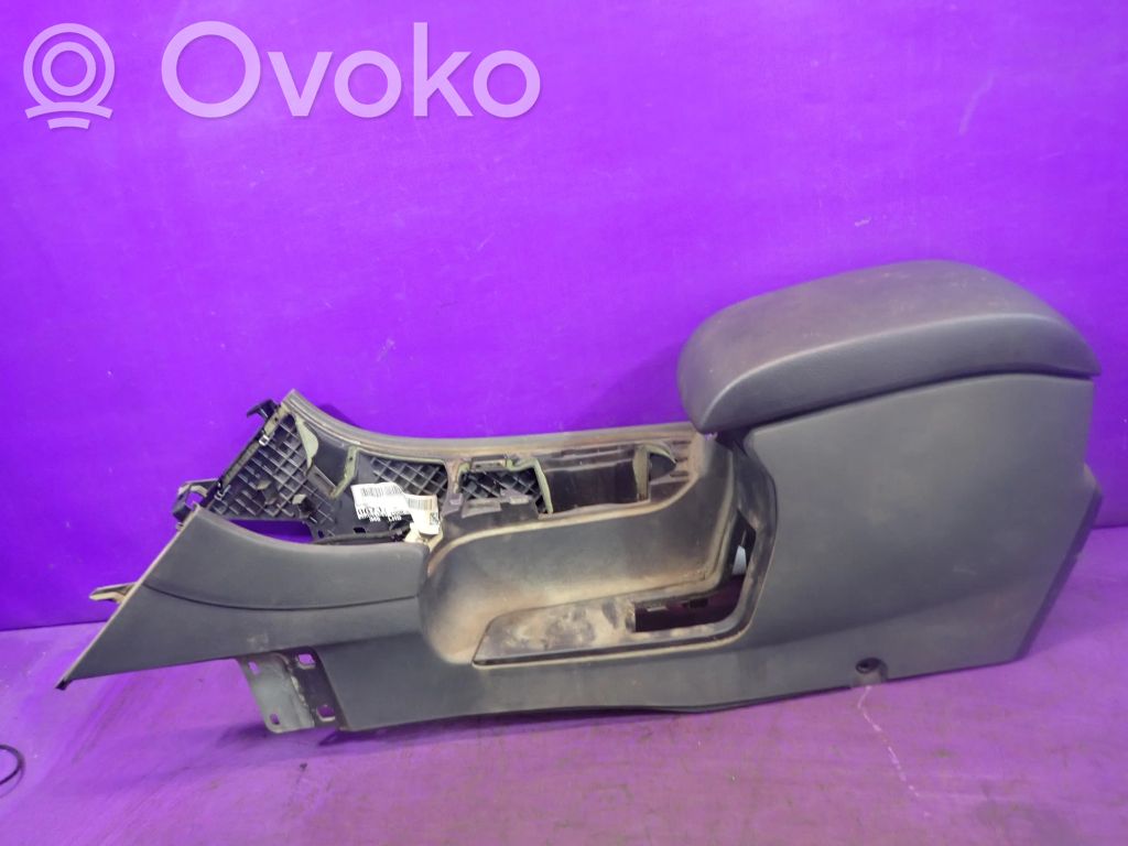 Ford Mondeo MK IV Reposabrazos 