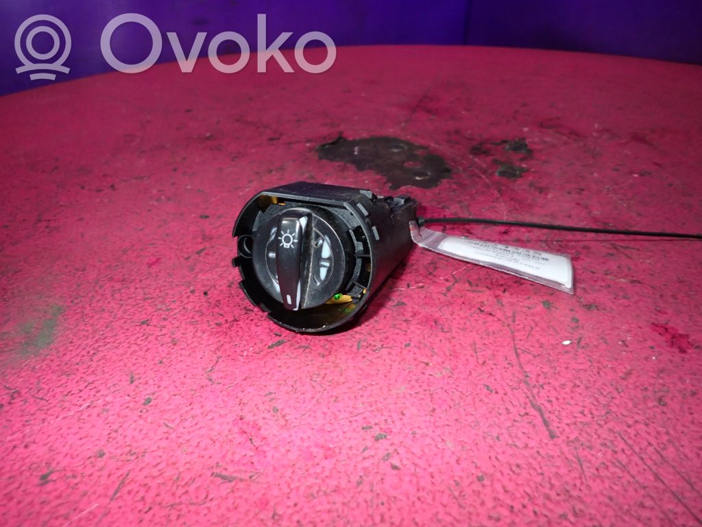 Skoda Fabia Mk1 (6Y) Interruptor de luz 