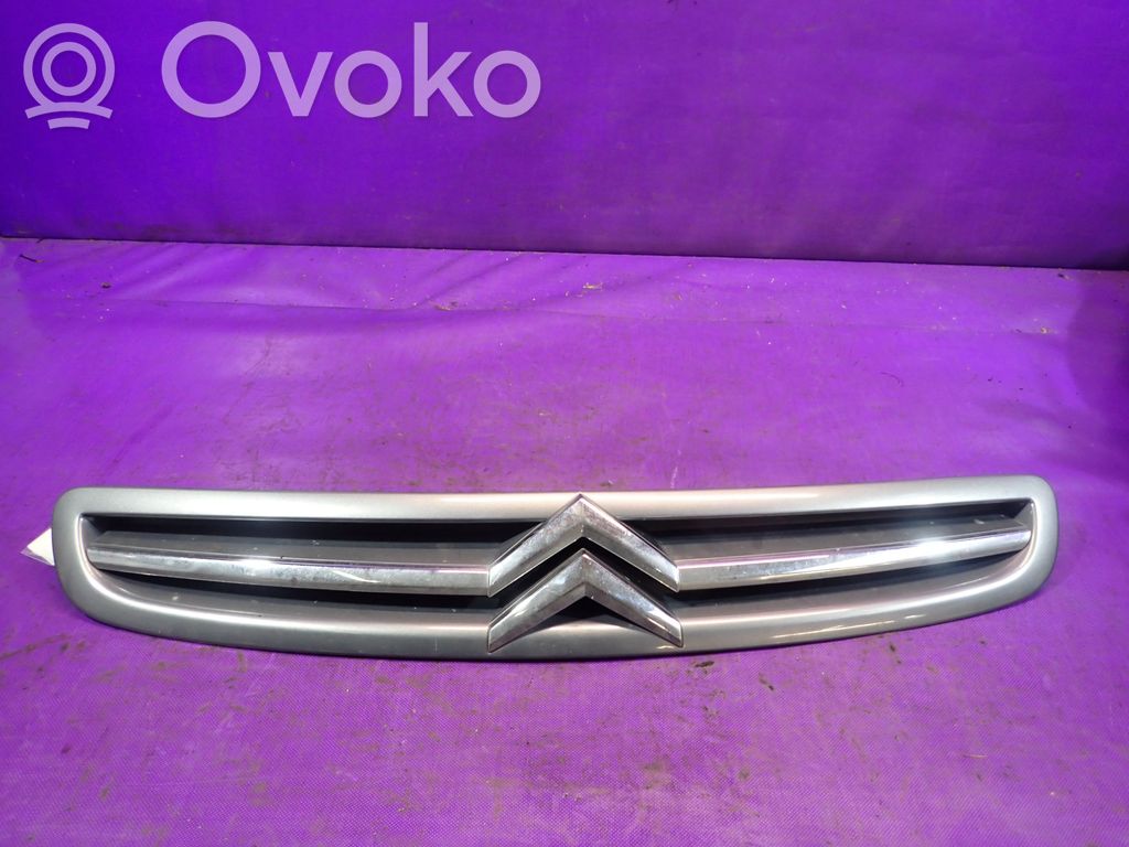 Citroen Xsara Picasso Etusäleikkö 