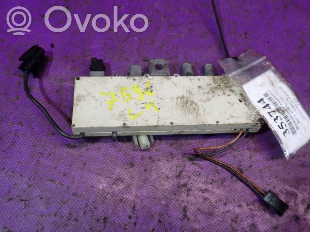 BMW 7 E38 Antenos stiprintuvas 